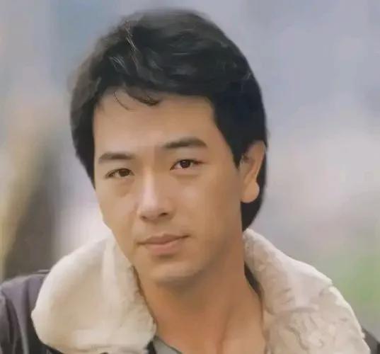 是“富豪专业户”！与孙俪三搭没演过穷人麻将胡了模拟器蛮好的人生：68岁的他(图5)