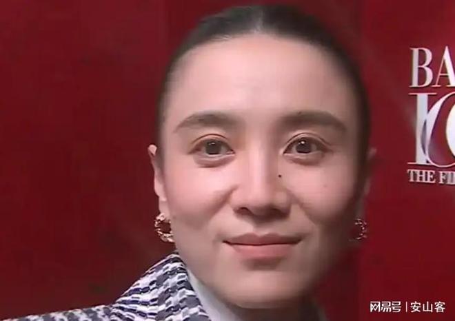 吓坏杨幂不敢露脸只有赵今麦扛住了！麻将胡了电子游戏芭莎之夜被镜头签(图5)